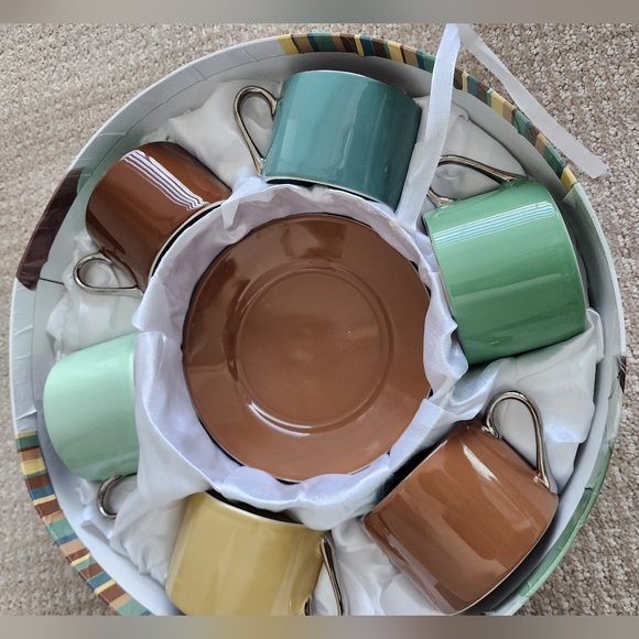 Modcloth The Birch Collection "Yeti" coffee set - Picture 2 of 3